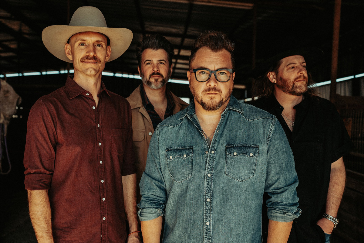 Eli Young Band - Strange Hours Tour