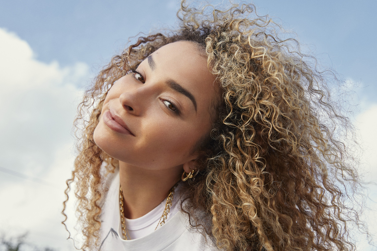 Ella Eyre