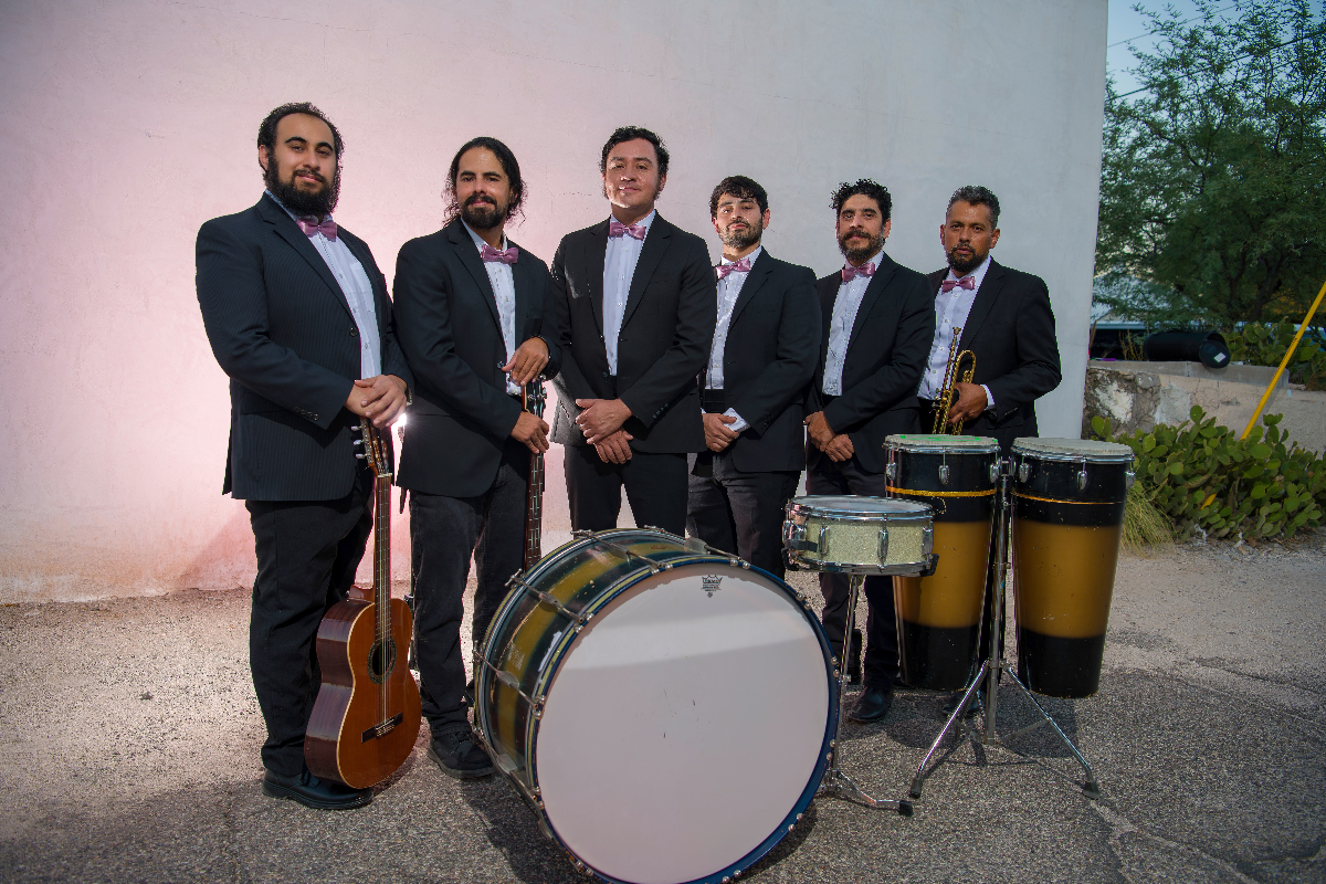 ORKESTA MENDOZA