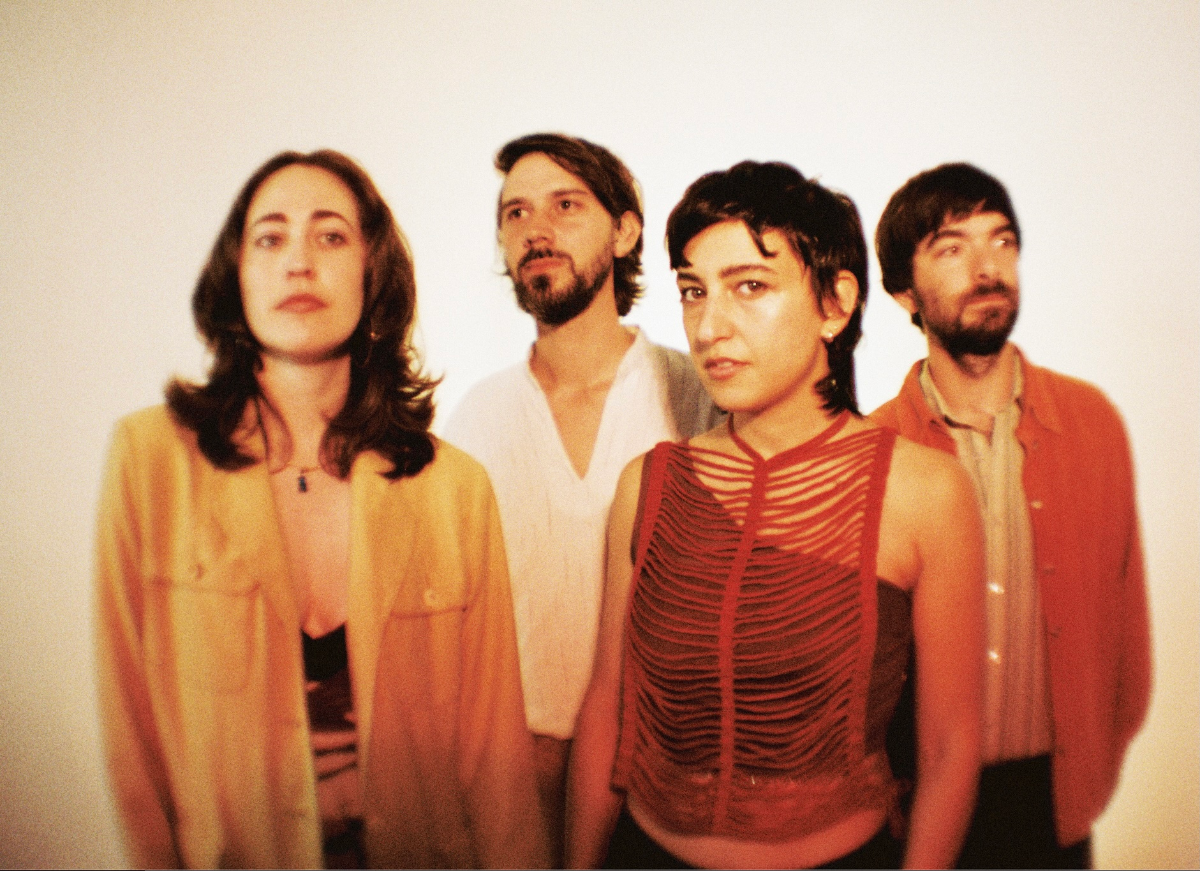 Magic Bag Presents: Derya Yıldırım & Grup Şimşek