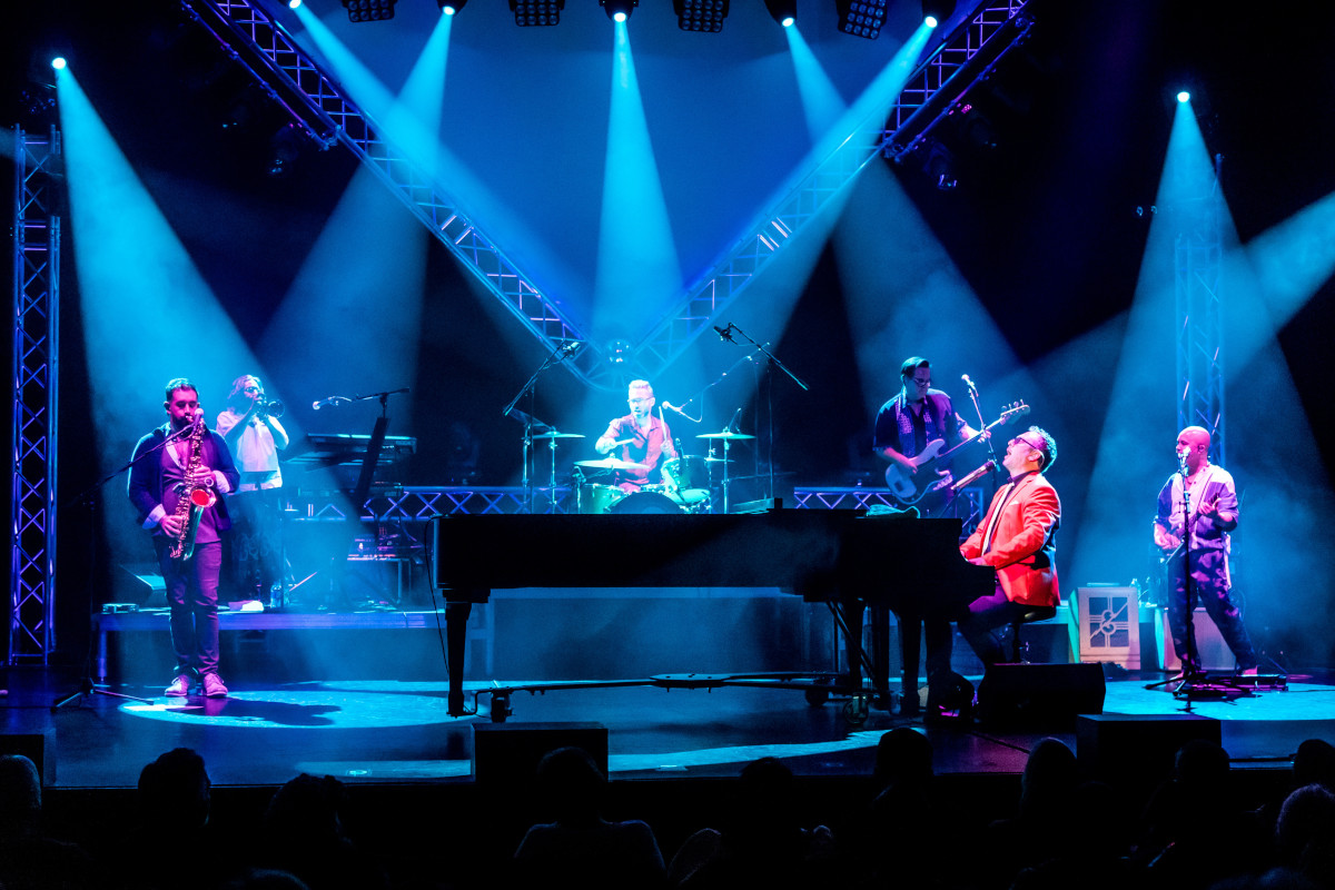 Billy Nation, Never Die Young - A James Taylor Show