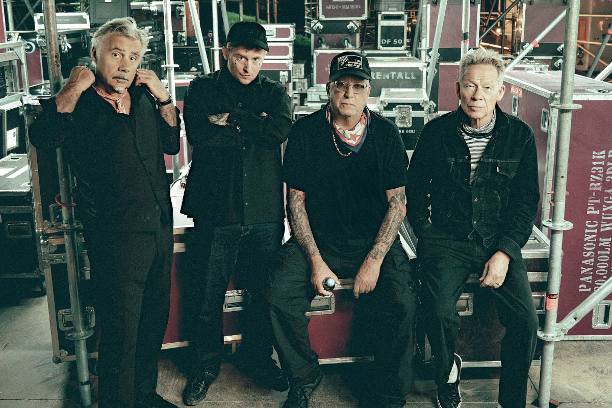 SEX PISTOLS (Steve Jones, Paul Cook, Glen Matlock) featuring Frank Carter