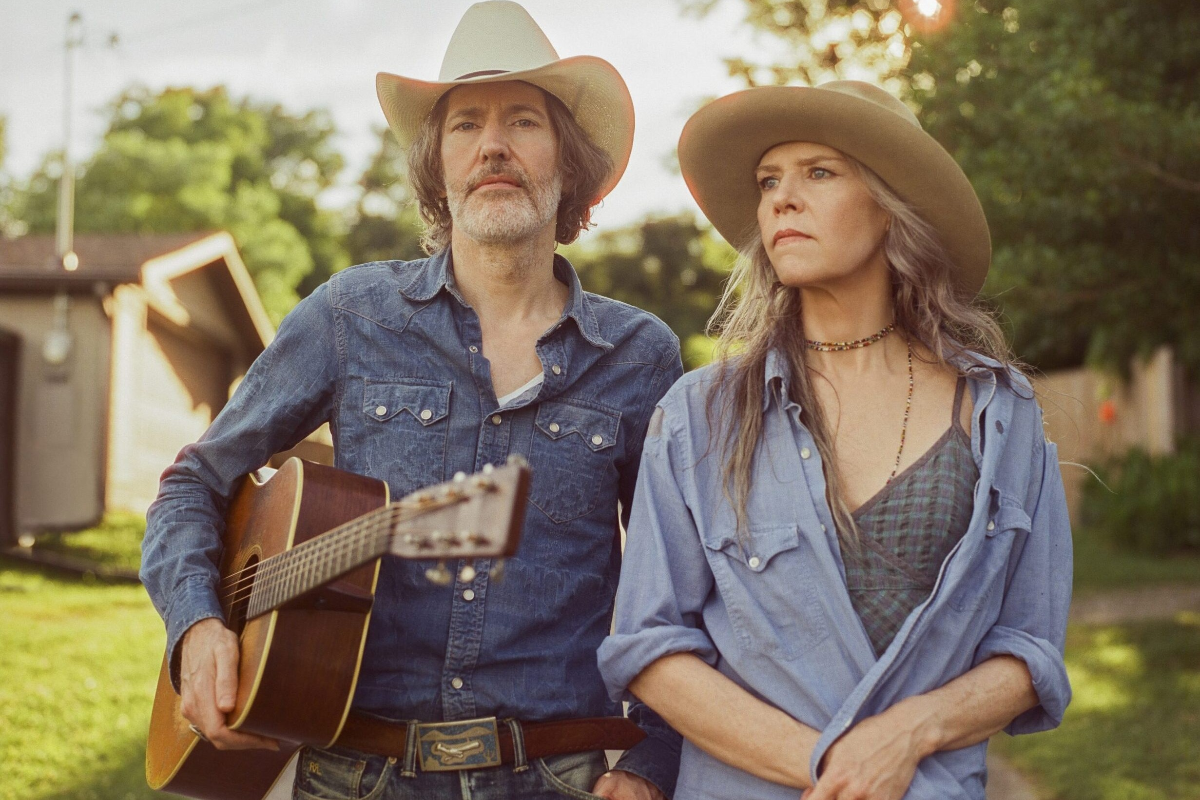 Gillian Welch & David Rawlings Play Grateful Dead Acoustic Reckoning