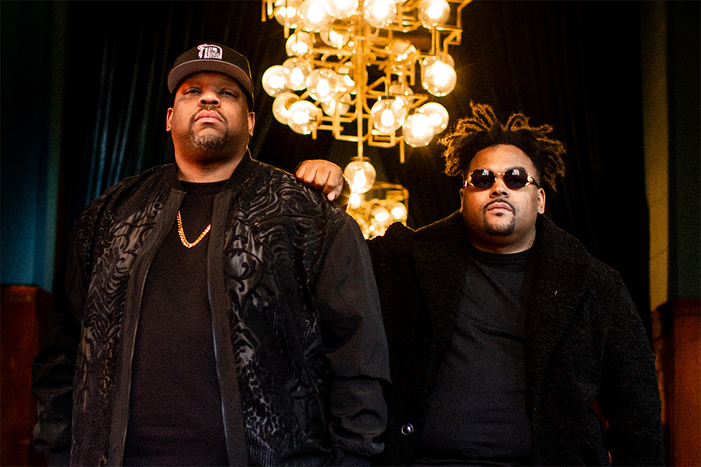 Slum Village featuring Chris Rob Band