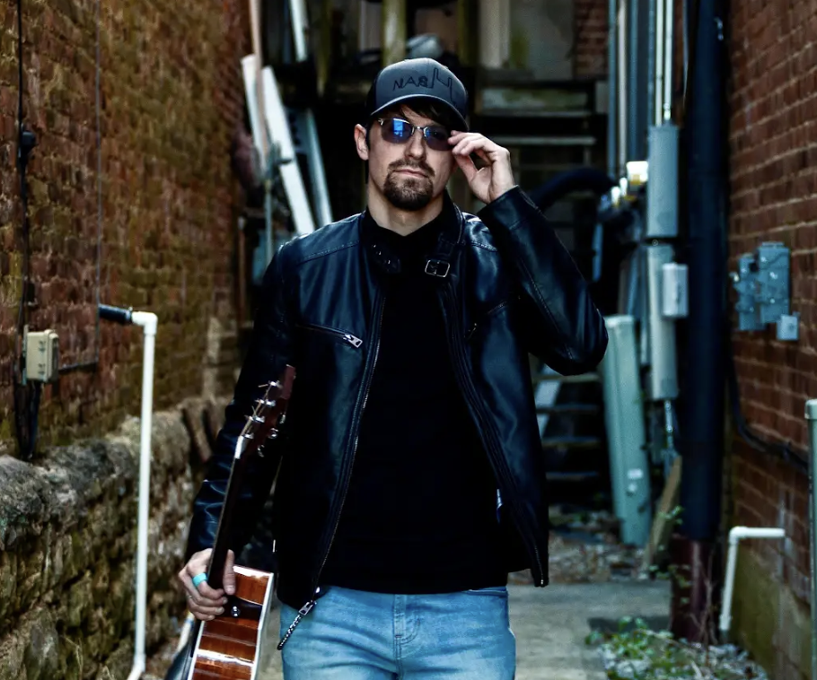 In The Round with Justin Love, Whitney Miller & friends