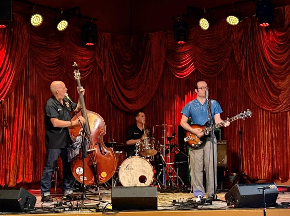 Saturday Night on the Patio w/ UNION AVENUE!