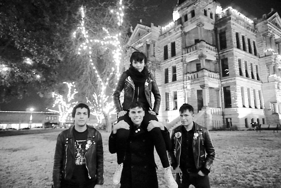 Generacion Suicida, Loosey