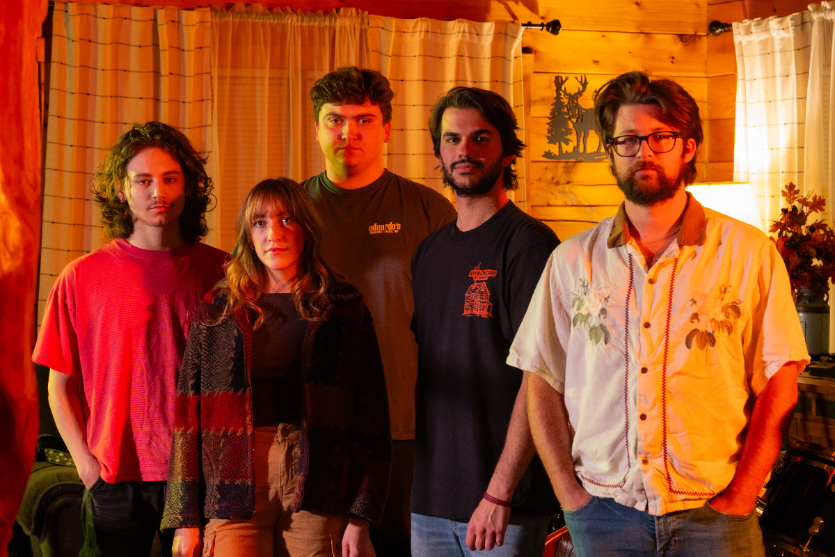 Happy Hour w/ Van Gilder at Woodlands Tavern