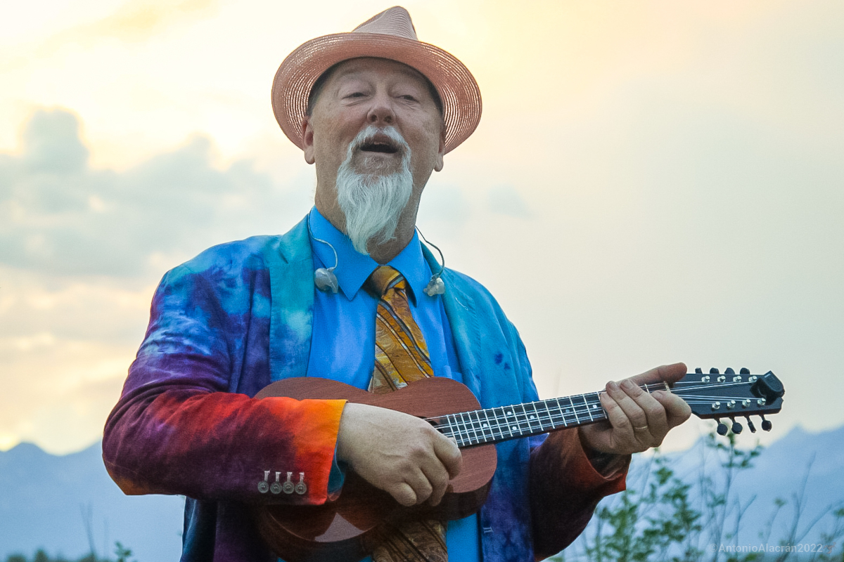 Shinyribs, Schaefer Llana