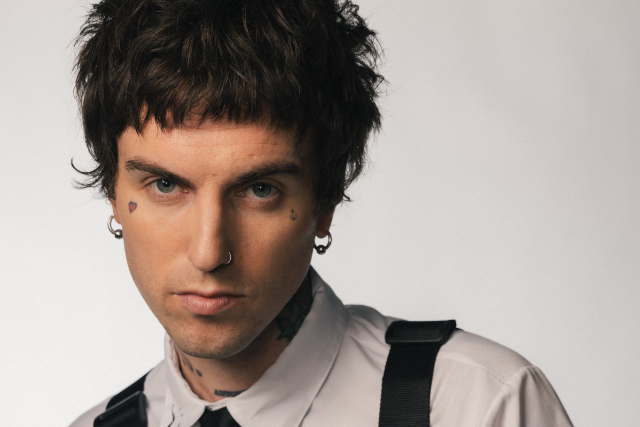 Presales to jutes smile you're on tour: members use these when buying pre-sale tickets