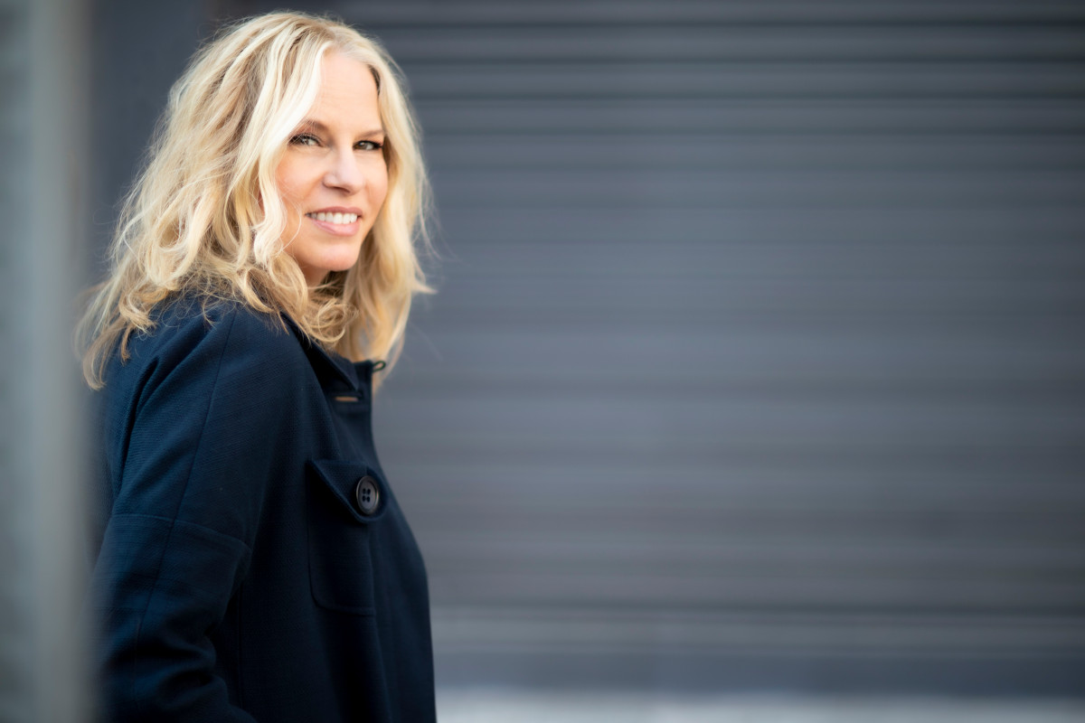 Vonda Shepard, Aura Walmer