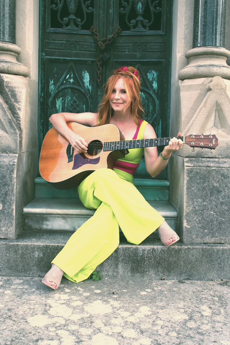 In The Round with Annie Mosher & friends