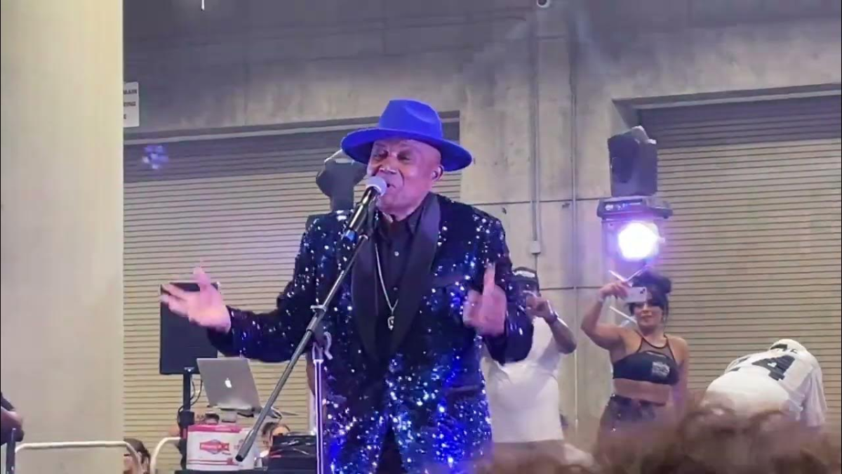 LONLEY GIRL NIGHT MARKET WITH NORMAN CARTER OF THE DELFONICS EXPERIENCE