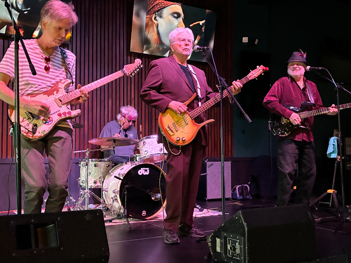 Happy Hour w/ Billy Zenn & The Beatdowns at Woodlands Tavern