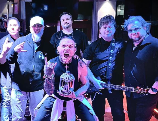 Using concert image Jeff Hardy's Peroxwhy?gen concert image