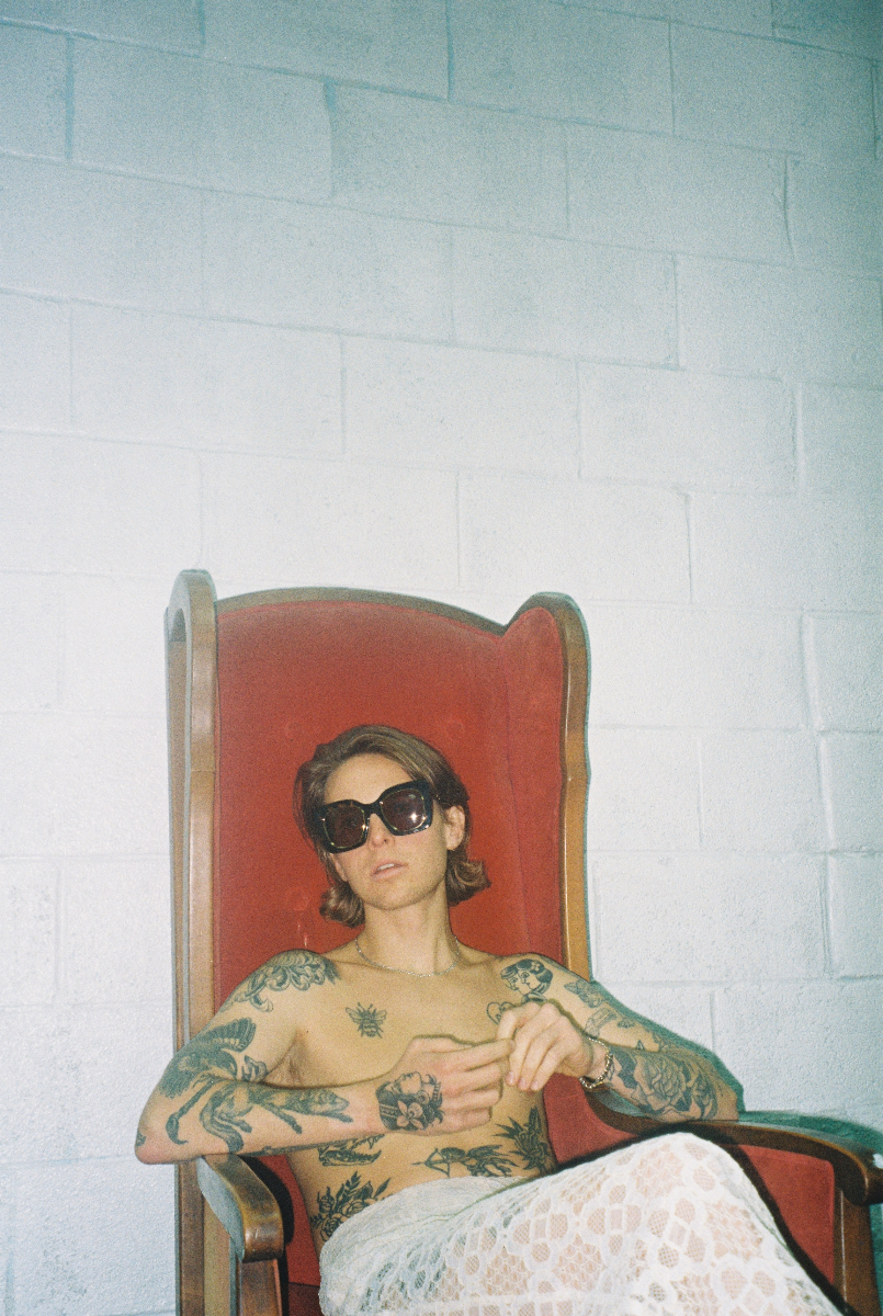 Brotherkenzie w/ Dirt Buyer