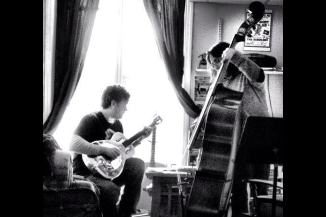 Brunch: John Fries Duo