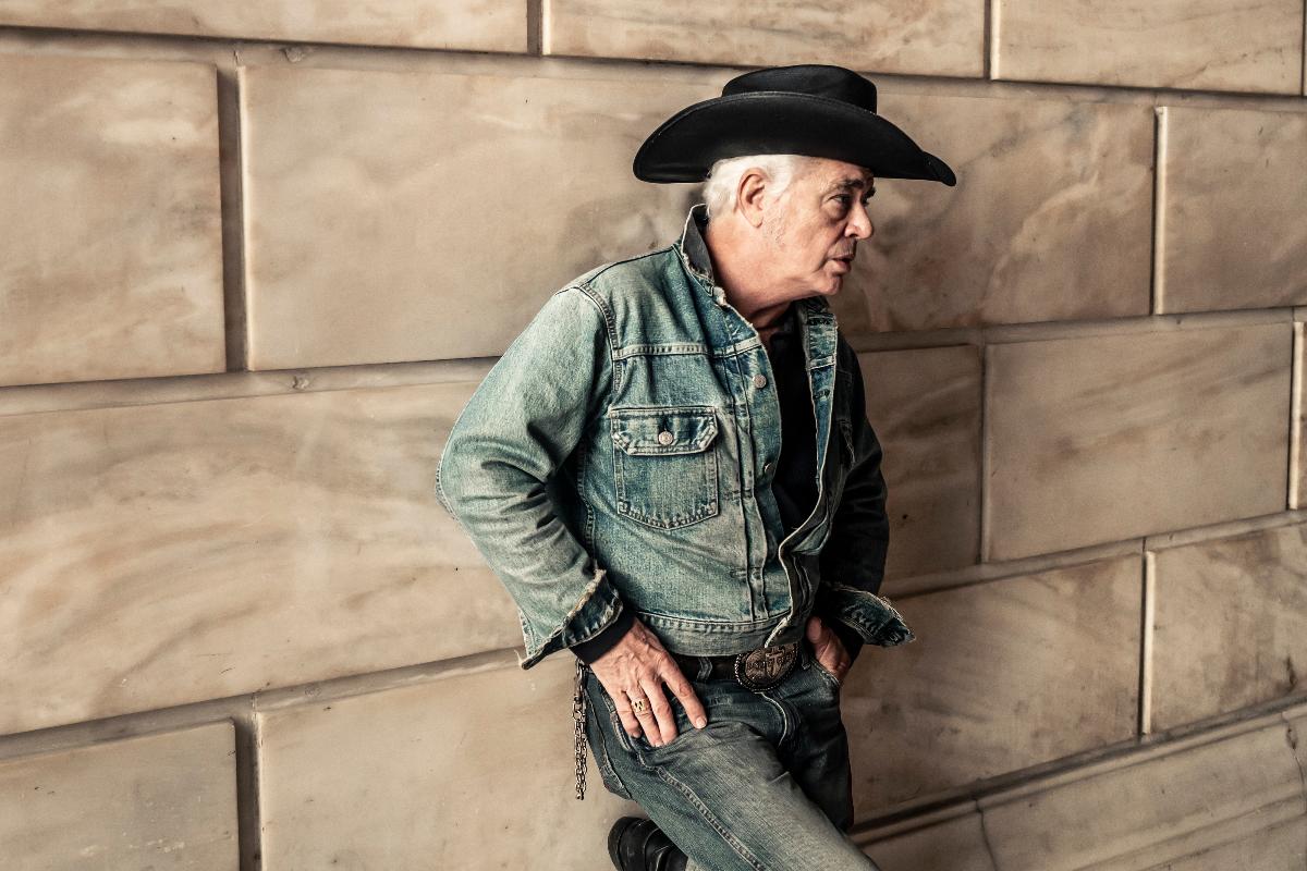 DALE WATSON AND HIS LONE STARS with Cooper And Her Daddy Issues