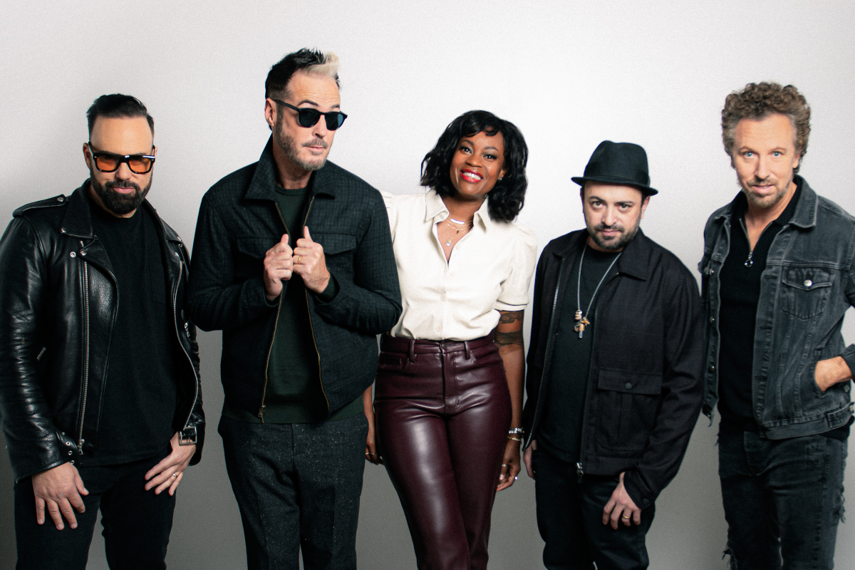 Fitz and The Tantrums – Picking Up The Pieces In Its Entirety