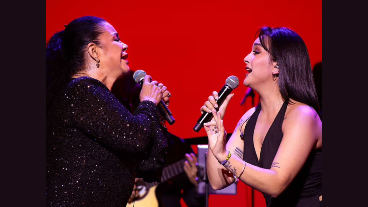 Eva Ayllon with special guest Daniela Darcourt