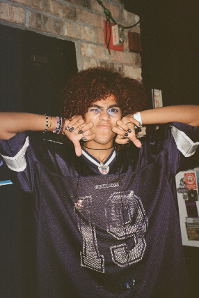 Elias, Zeke Bleu