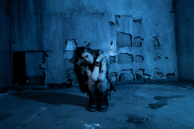 Ella Boh — Blurry Tour