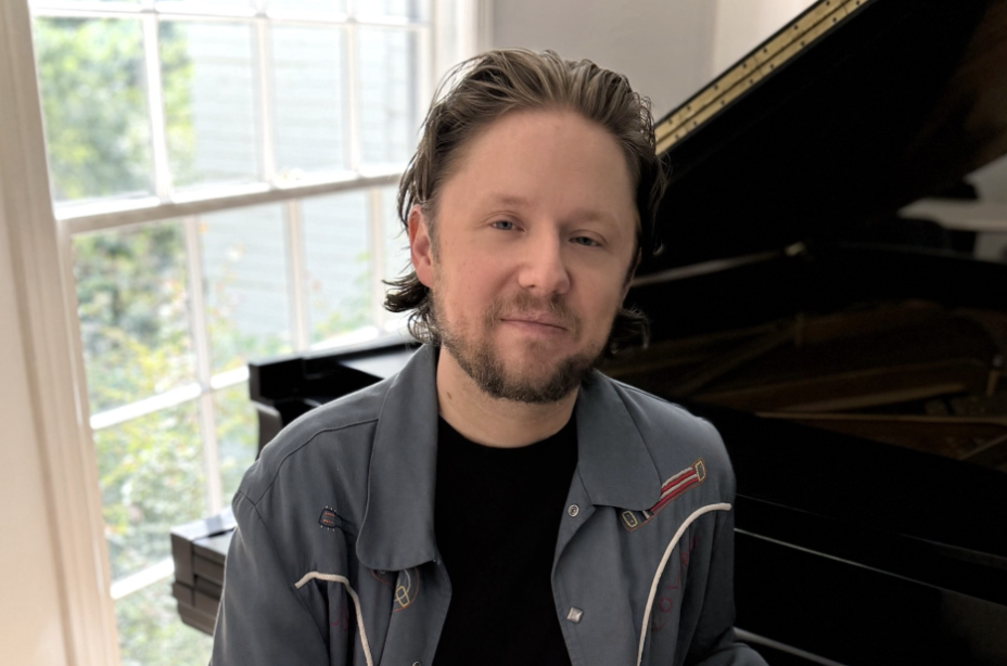 Concord Music Presents: In the Round with Tofer Brown, Emma Smalley, Conner Moye & friend